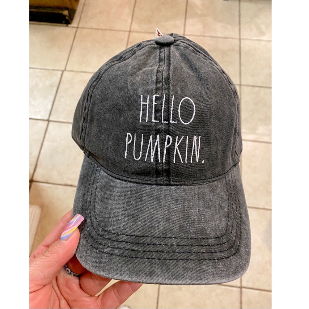 🦖RAE DUNN HELLO PUMPKIN 🎃 HAT 🧢